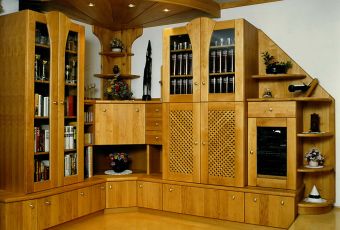 Wohnzimmerschrank
